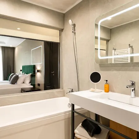 Empire Balneo & 5* היסריה