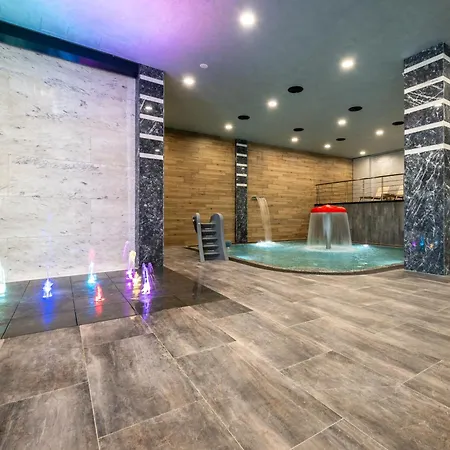 Empire Balneo & 5* היסריה