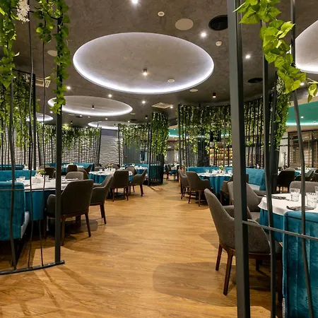 Empire Balneo & 5*