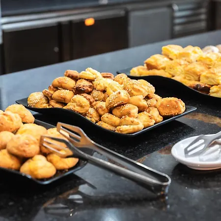 מלון Empire Balneo &