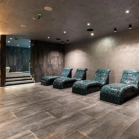 Empire Balneo & Hotel Hisarya