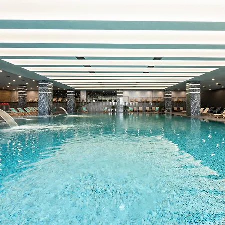 Empire Balneo & Hotel Chisarja