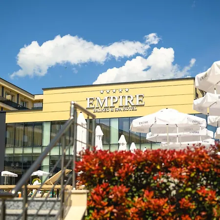 Hotell Empire Balneo &