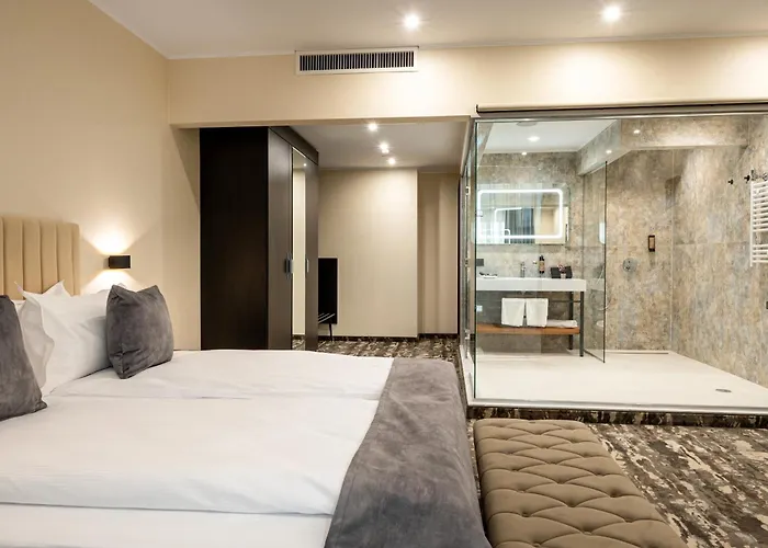 Хотел Empire Balneo &