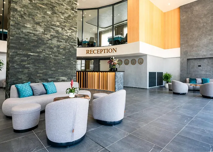 Хотел Empire Balneo & 5*