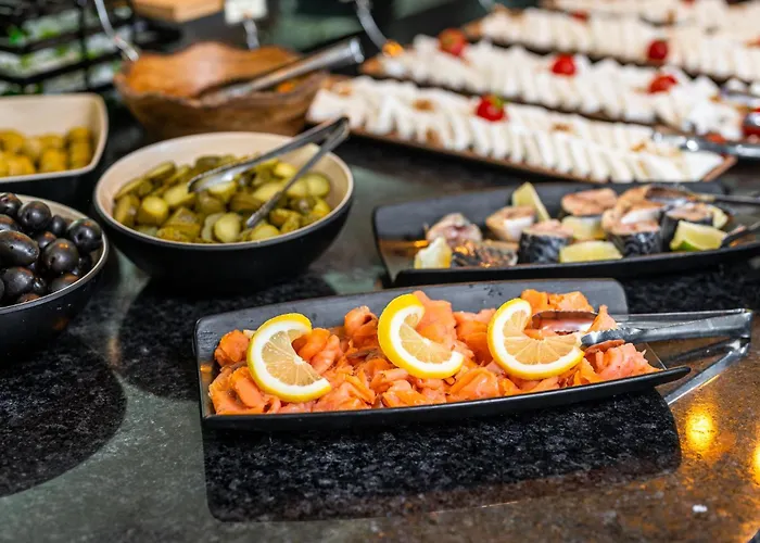 Empire Balneo & Хотел 5*