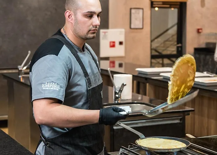 Empire Balneo & Хотел