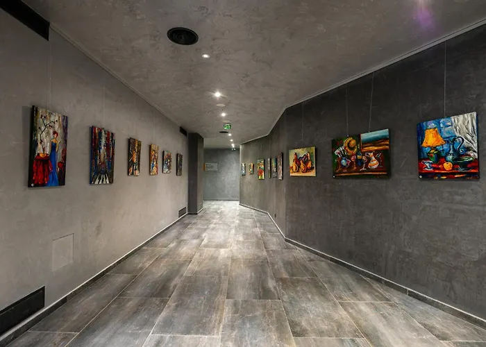 Empire Balneo & 5* Хисаря