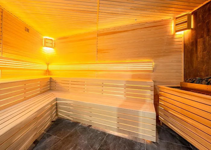 Empire Balneo & Хотел