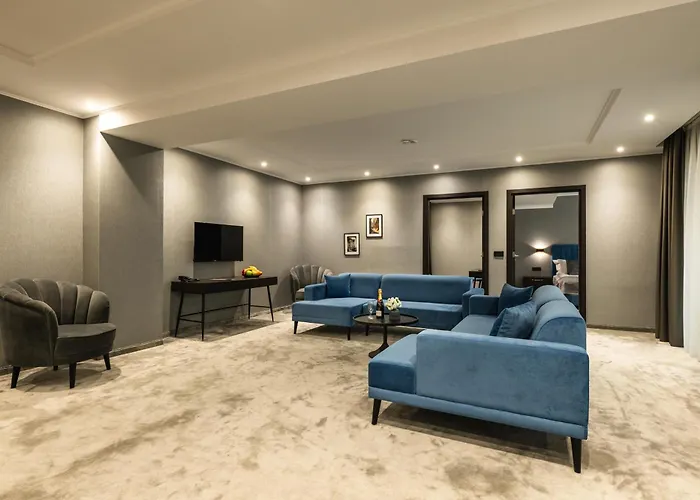 Empire Balneo & Хотел